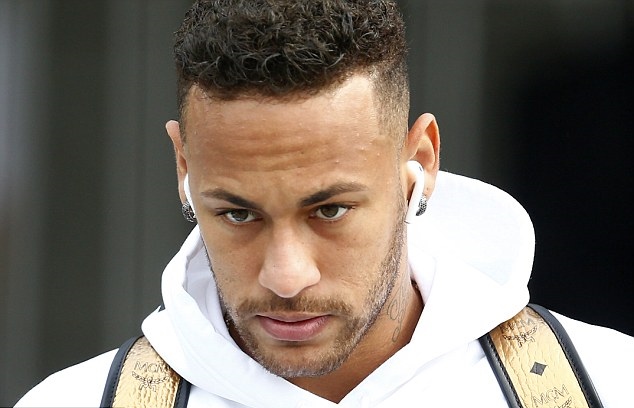 Xem cả thế giới hùa theo màn lăn lộn ‘Neymar Challenge’, Neymar cũng phải tự giễu mình ảnh 1